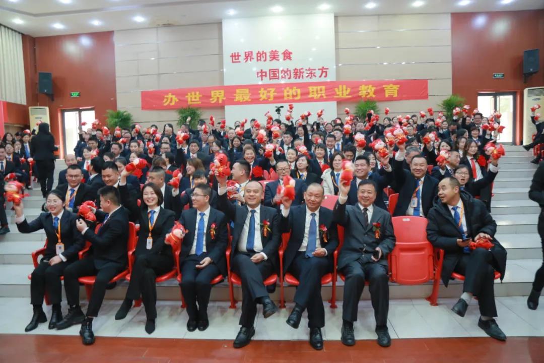 “虎虎生威·展我芳华”安徽新东方2022年新春年会欢乐落幕!