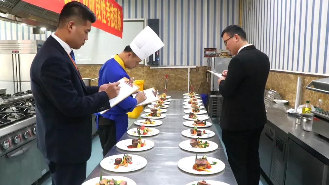 西餐阶段考核,看同学们玩转浪漫!