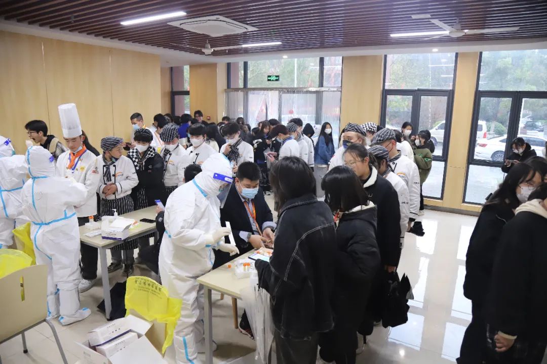 体温正常!核酸正常!安徽新东方开展全体师生核酸检测