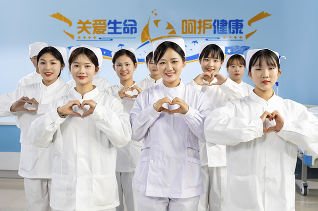 线上参观报名通道已开启,专业课程老师帮你择校