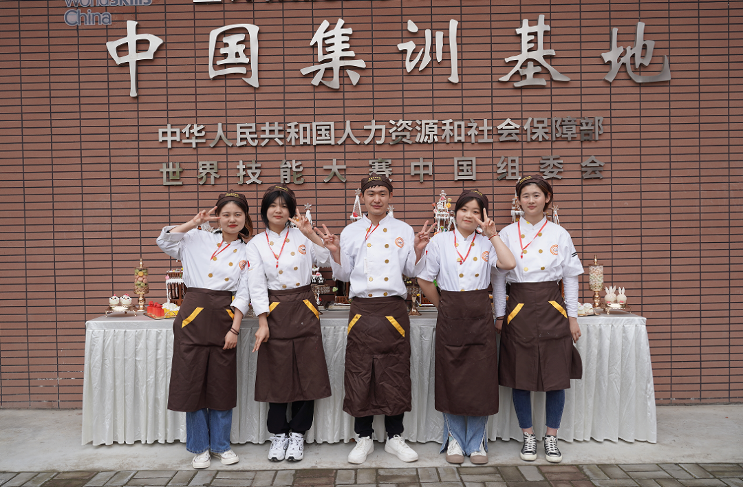 西点精英专业学生作品展台