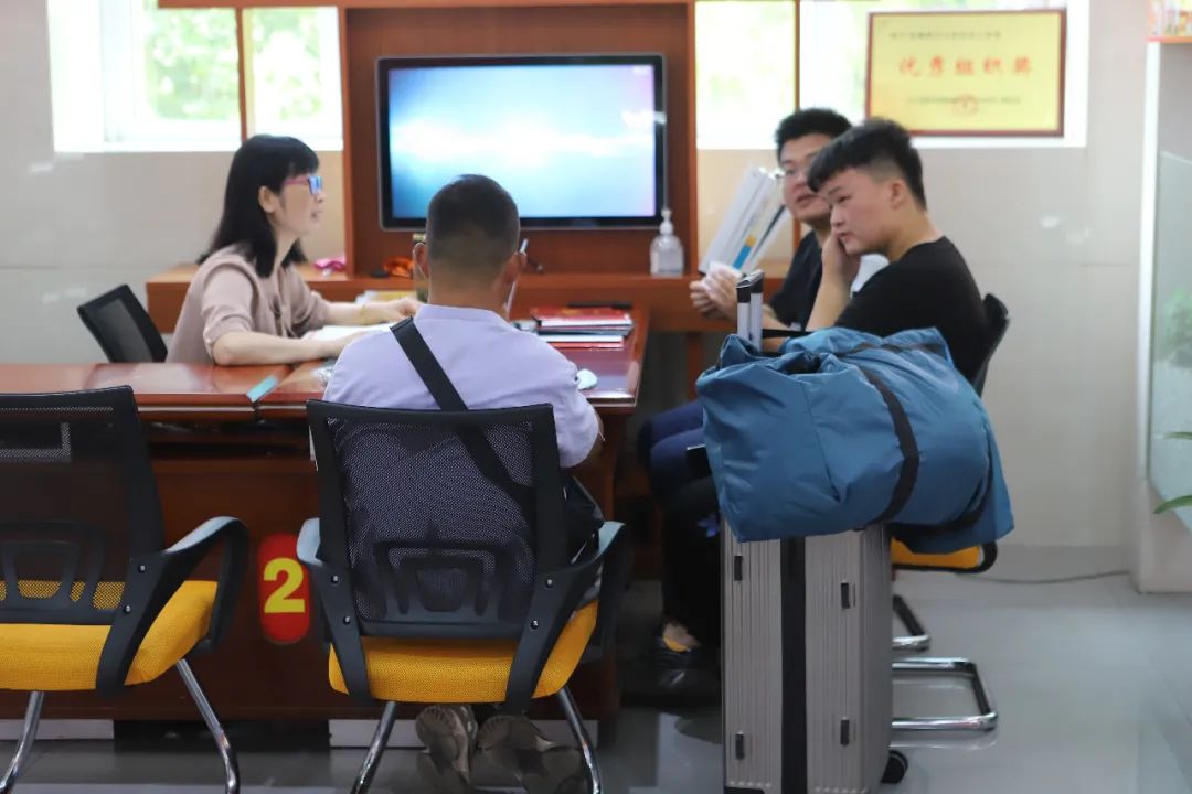 初中毕业男生学什么专业好?