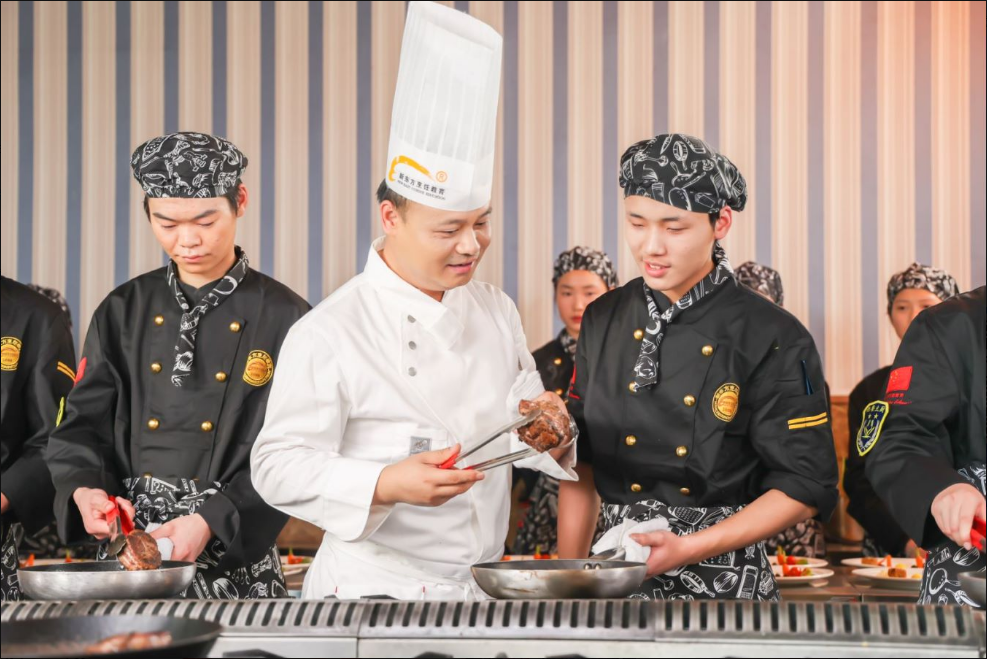 初中毕业男生学什么专业好?