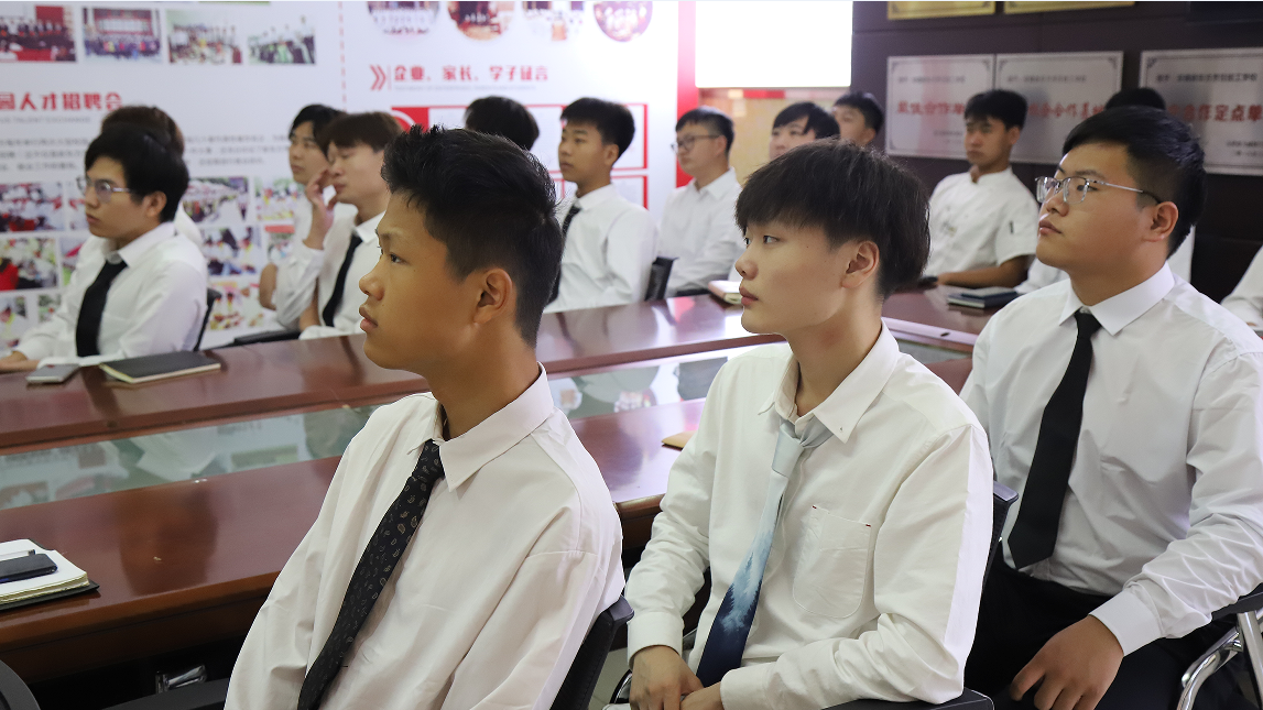 企业宣讲,“职”为你来就业无忧!