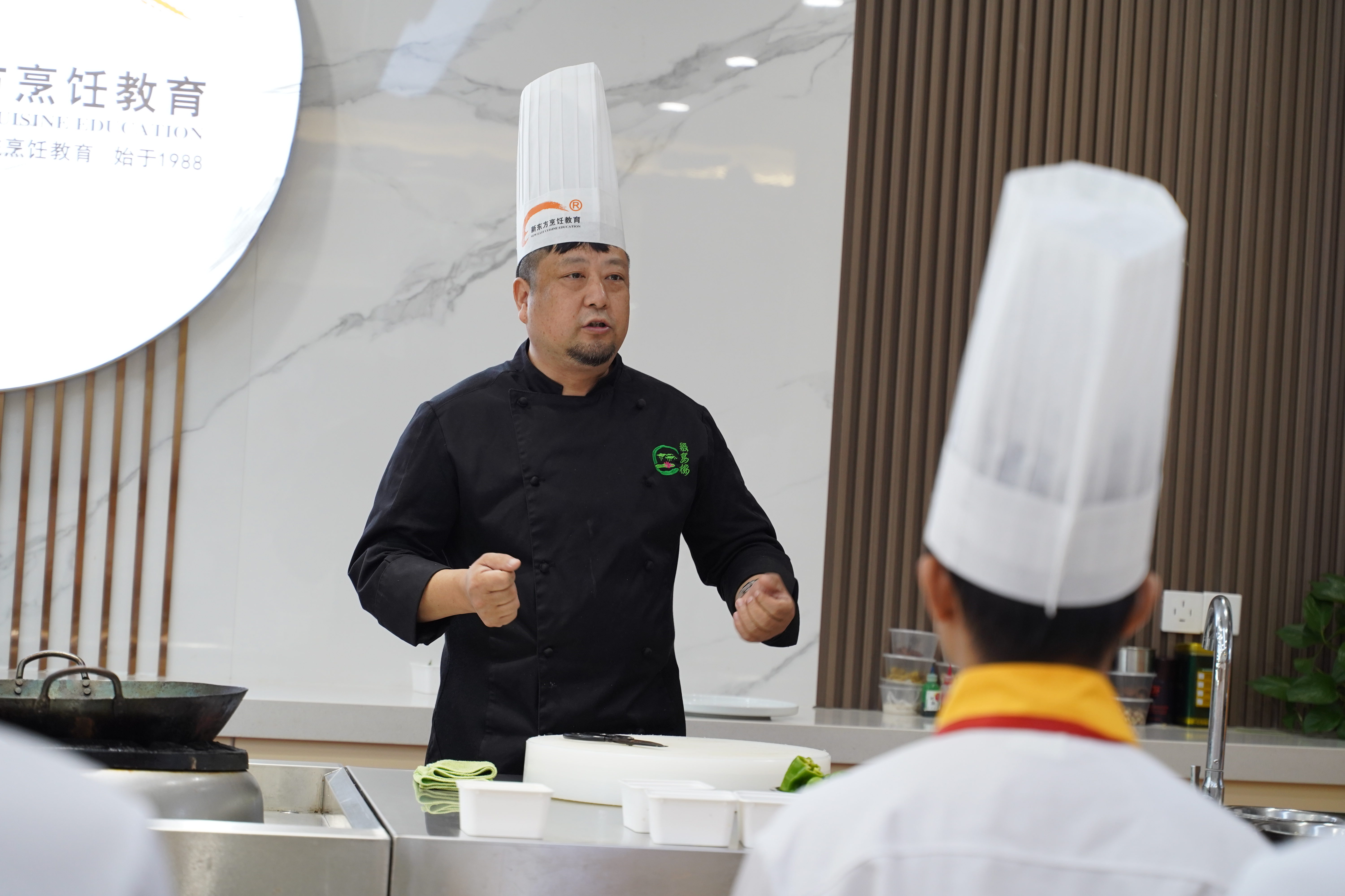 企业宣讲&大师课堂,促进学子技能提升!