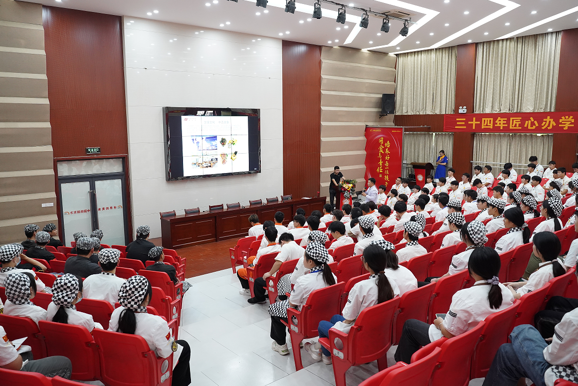 【企业宣讲】远洋船员管理有限公司走进安徽新东方为学子们带来精彩的宣讲会
