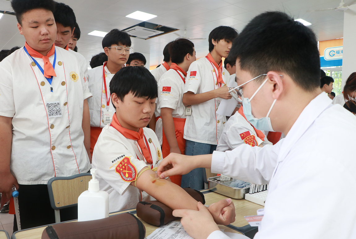 新生体检||安徽新东方de首份“健康守护”