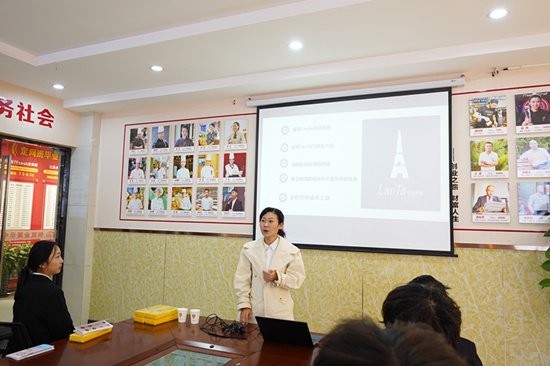 就业动态|蓝塔来我校开展专场招聘会