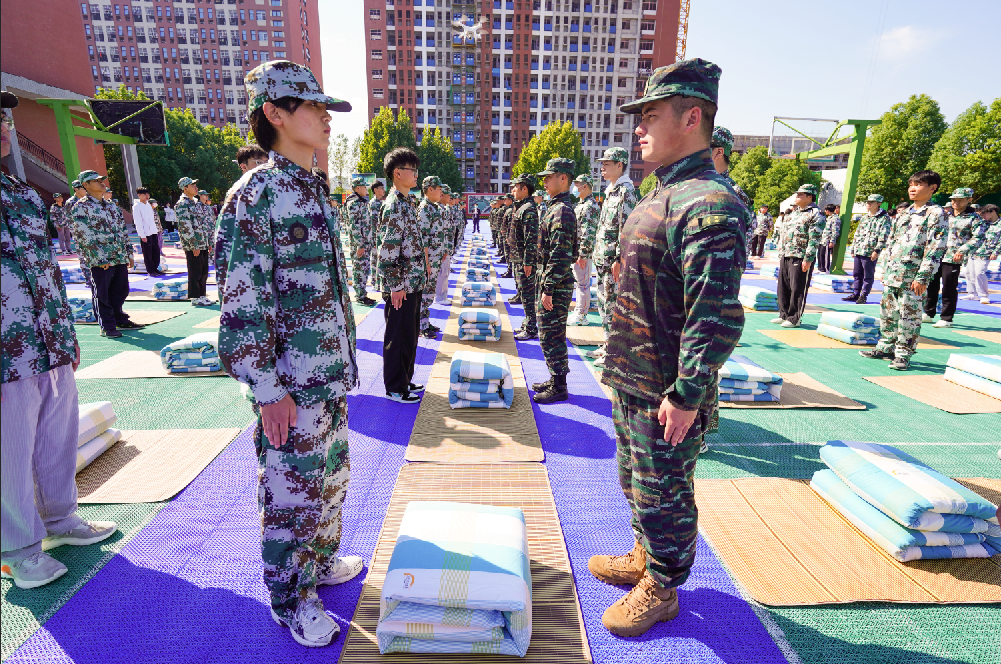 军训进行时 | 举一席之地 展内务风采