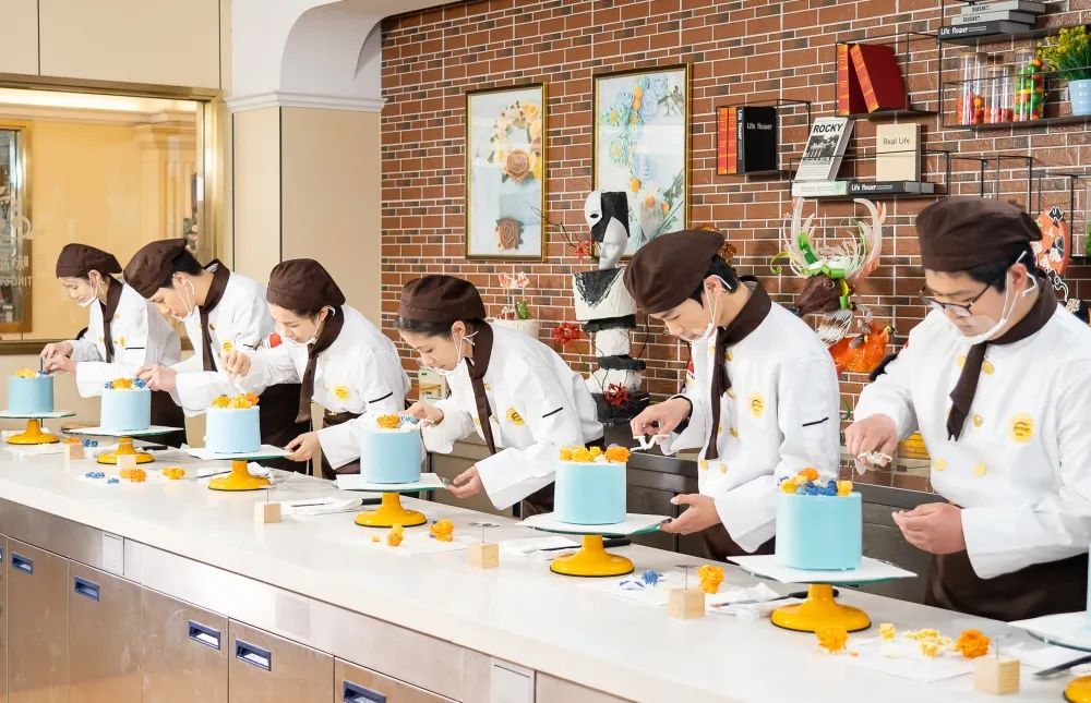 打工人如何快速转变为老板?学餐饮技术